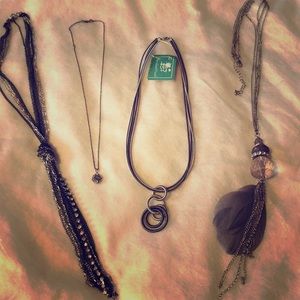 Set of 4 necklaces
